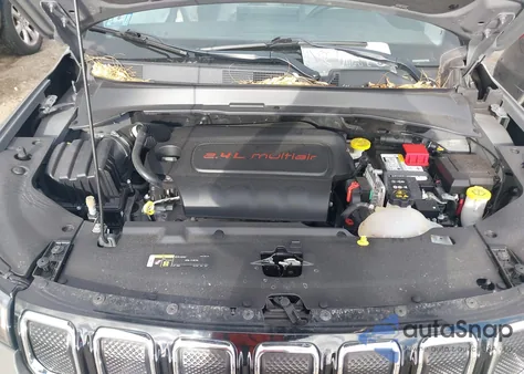 2022 Jeep Compass Limited 4X4 z USA, uszkodzony, nr VIN 3C4NJDCB6NT151684